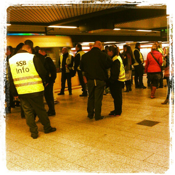 Die Fahrscheine bitte. #stgt #hbf #vvs
