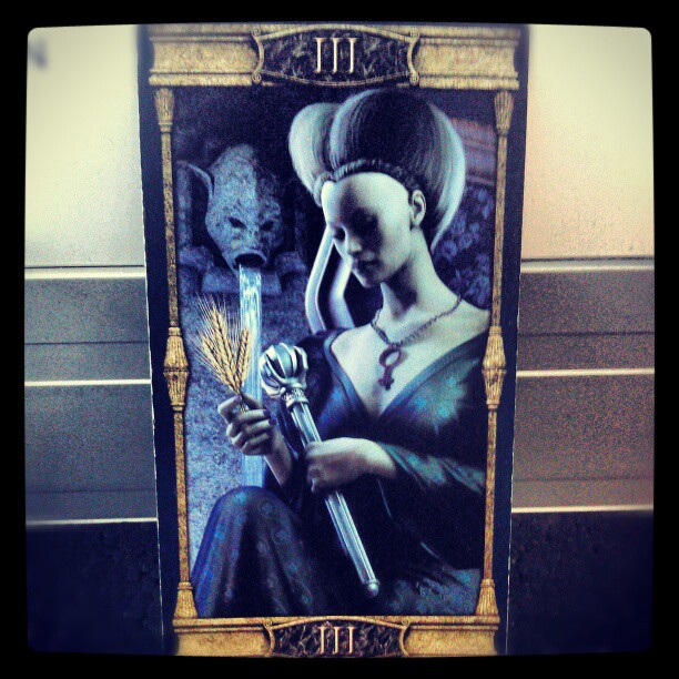 Heute steht mein Tag im Schatten der Herrscherin #tarot #tageskarte