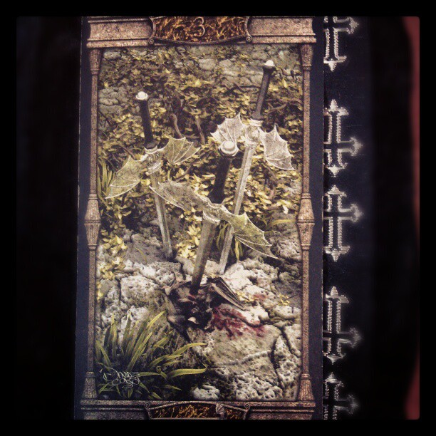 Und Neujahr steht im Zeichen der 3 Schwerter.... #tarot #tageskarte
