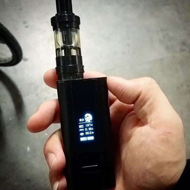 Keep Calm and #vapeon #uwell #crown #cuboid #joyetech #dampftbeidir #imvaporactive #vapeage #vapeenthusiast #vaping #vaper #dampfe #dampfenstattrauchen #vaper #vapecommunity @dampftbeidir.de